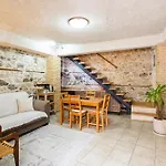 Stone Апарт-отель Limni (Evia)