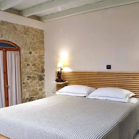 Stone Aparthotel *