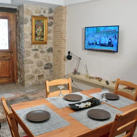 Aparthotel Stone *