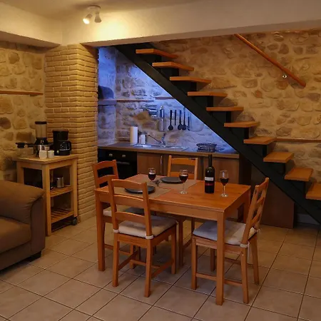 Stone 3* Limni (Evia)