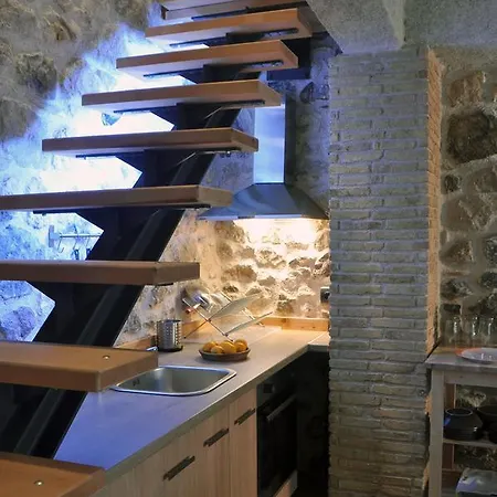 Stone Aparthotel Limni (Evia)