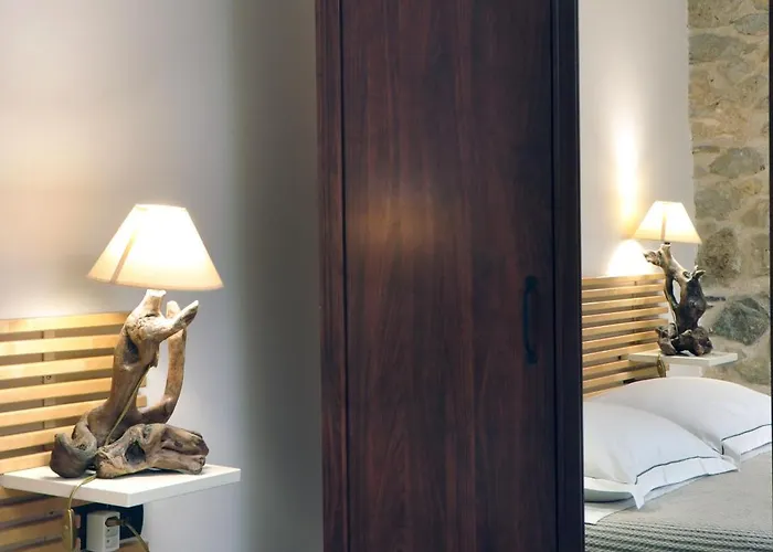 Stone Aparthotel Limni (Evia)